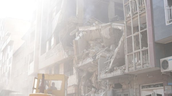 配资经验官网 伊朗称以色列在德黑兰引爆汽车炸弹 以方否认